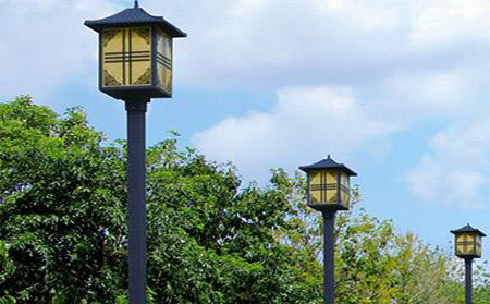 太阳能聂荣庭院灯怎么选亮度与续航更耐用 太阳能聂荣庭院灯怎么选亮度与续航更耐用